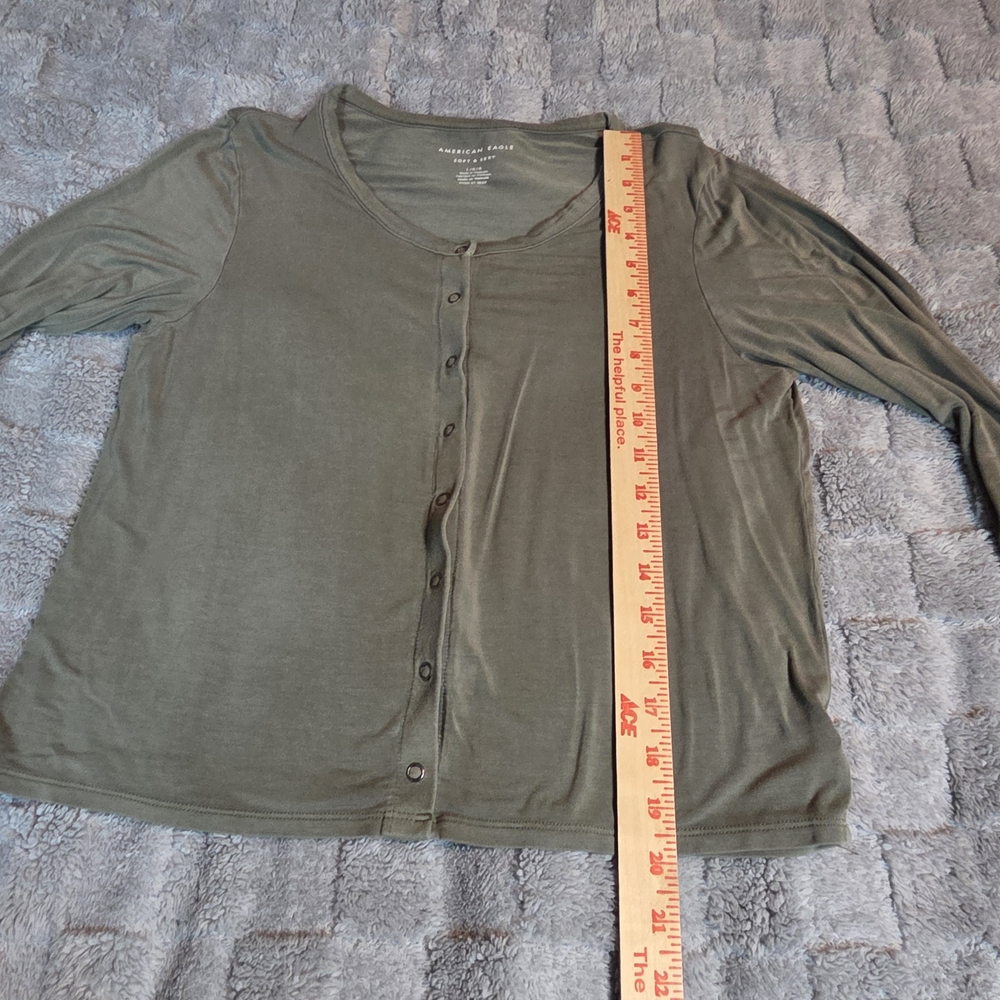 American Eagle Outfitters Sage Button-Down Shirt - Picture 4 of 8